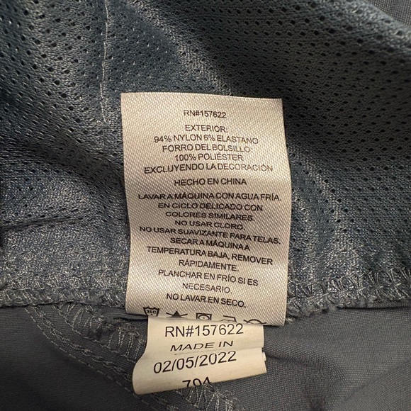 Eddie Bauer Women’s Cargo Shorts - Picture 7 of 9